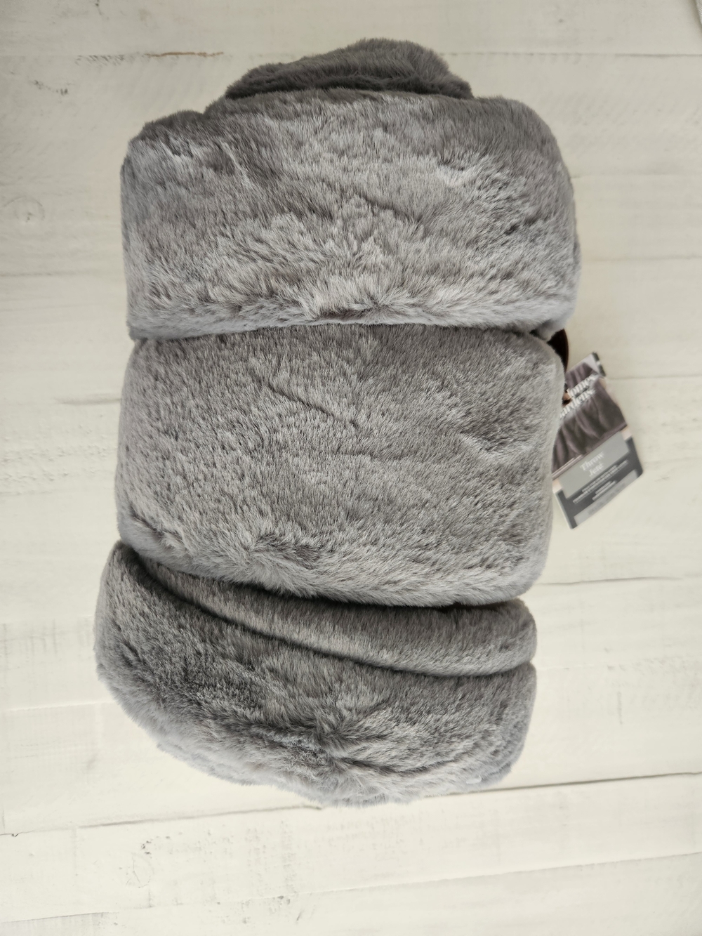 NWT-Better Homes And Gardens Faux Fur Throw Blanket Grey